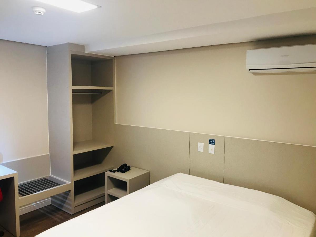 Hiber Hotel - Acesso A Chapeco Bagian luar foto