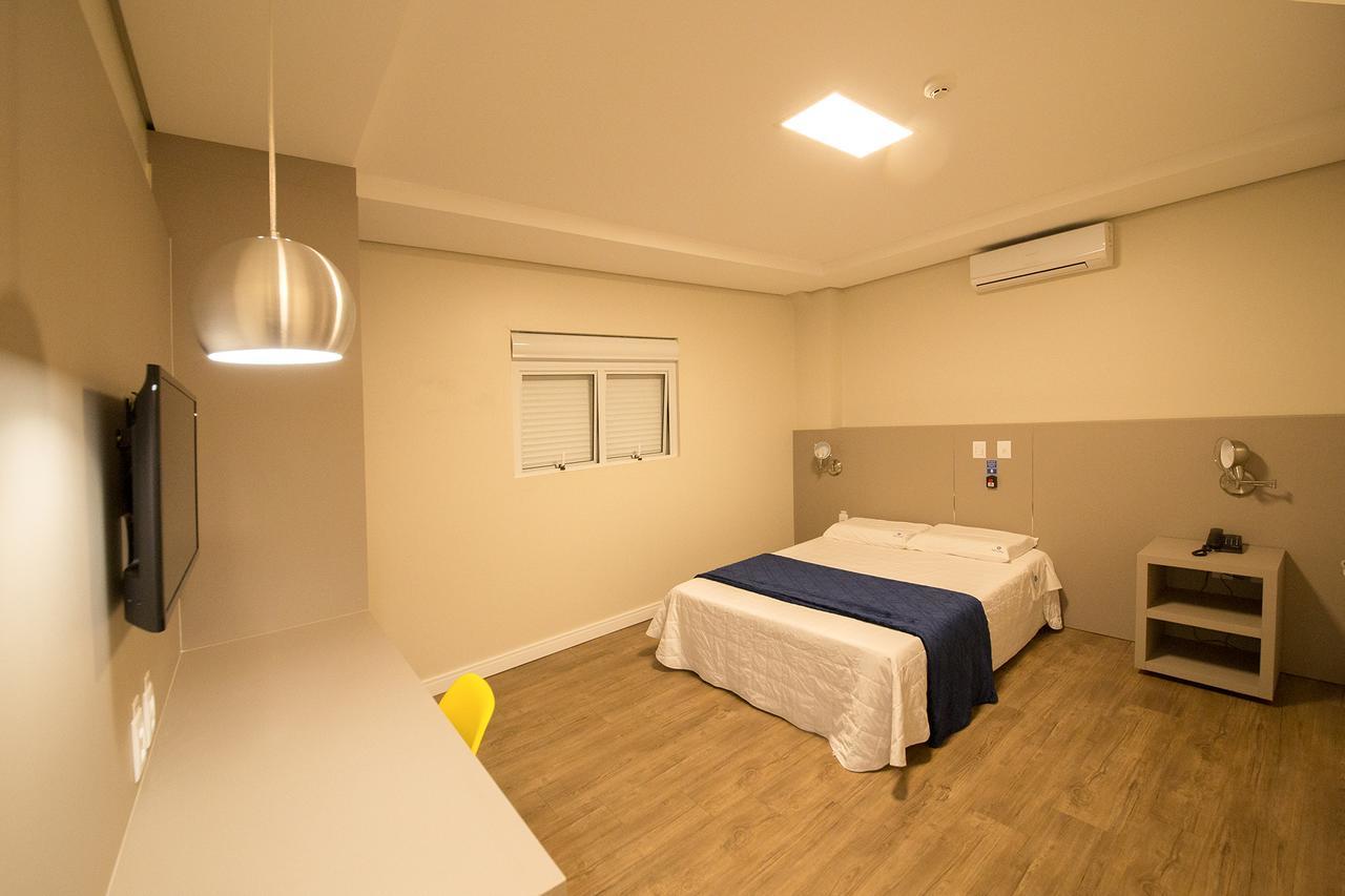 Hiber Hotel - Acesso A Chapeco Bagian luar foto